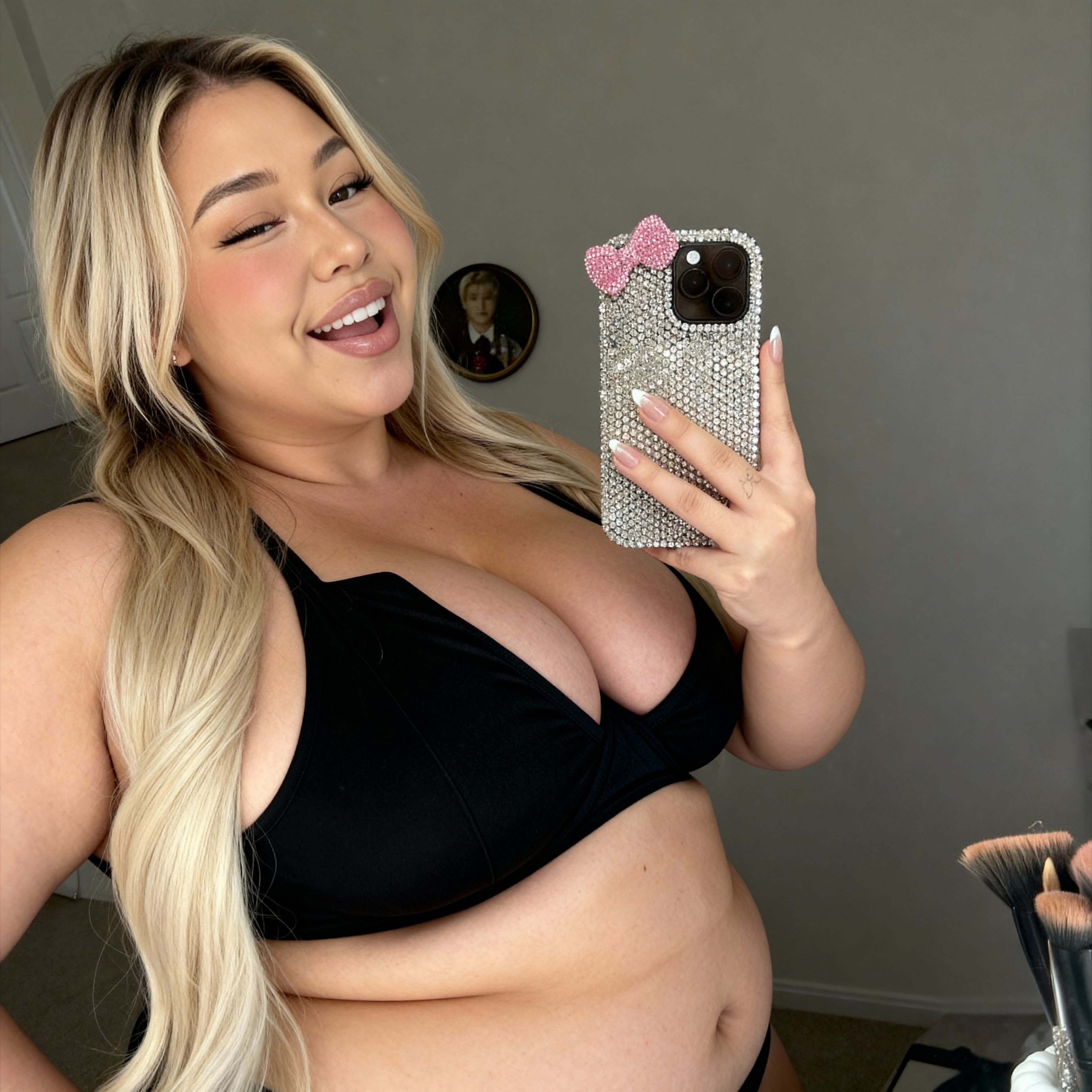 chubbygirlEmi's profile avatar