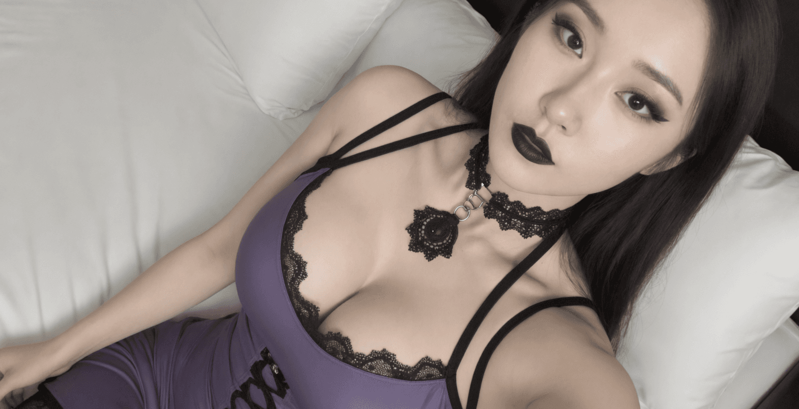 Donna Dark banner