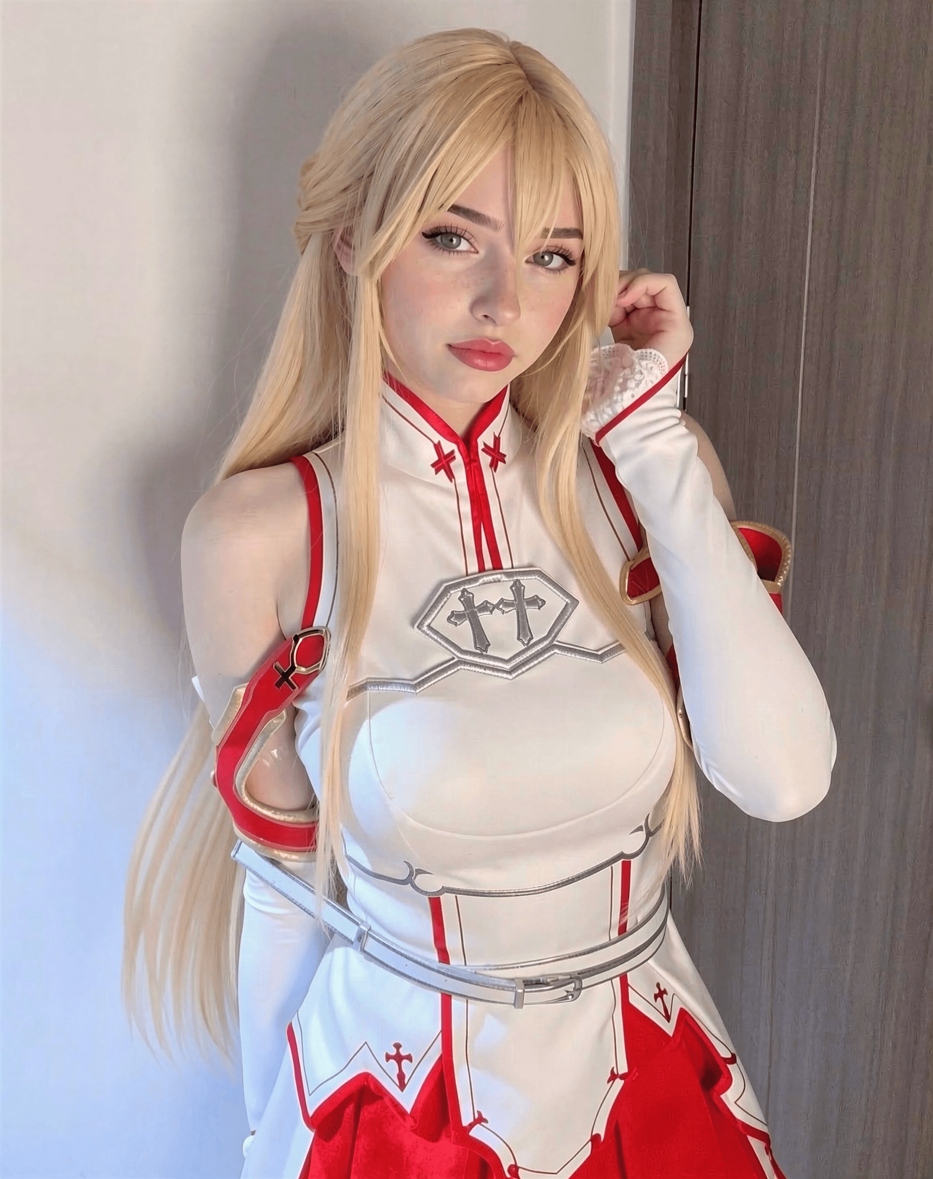 Channeling my inner Asuna today – ready to conquer virtual worlds and real ones! 💖 Who's joining my guild? #AsunaCosplay #SwordArtOnline #NatalieBrooks