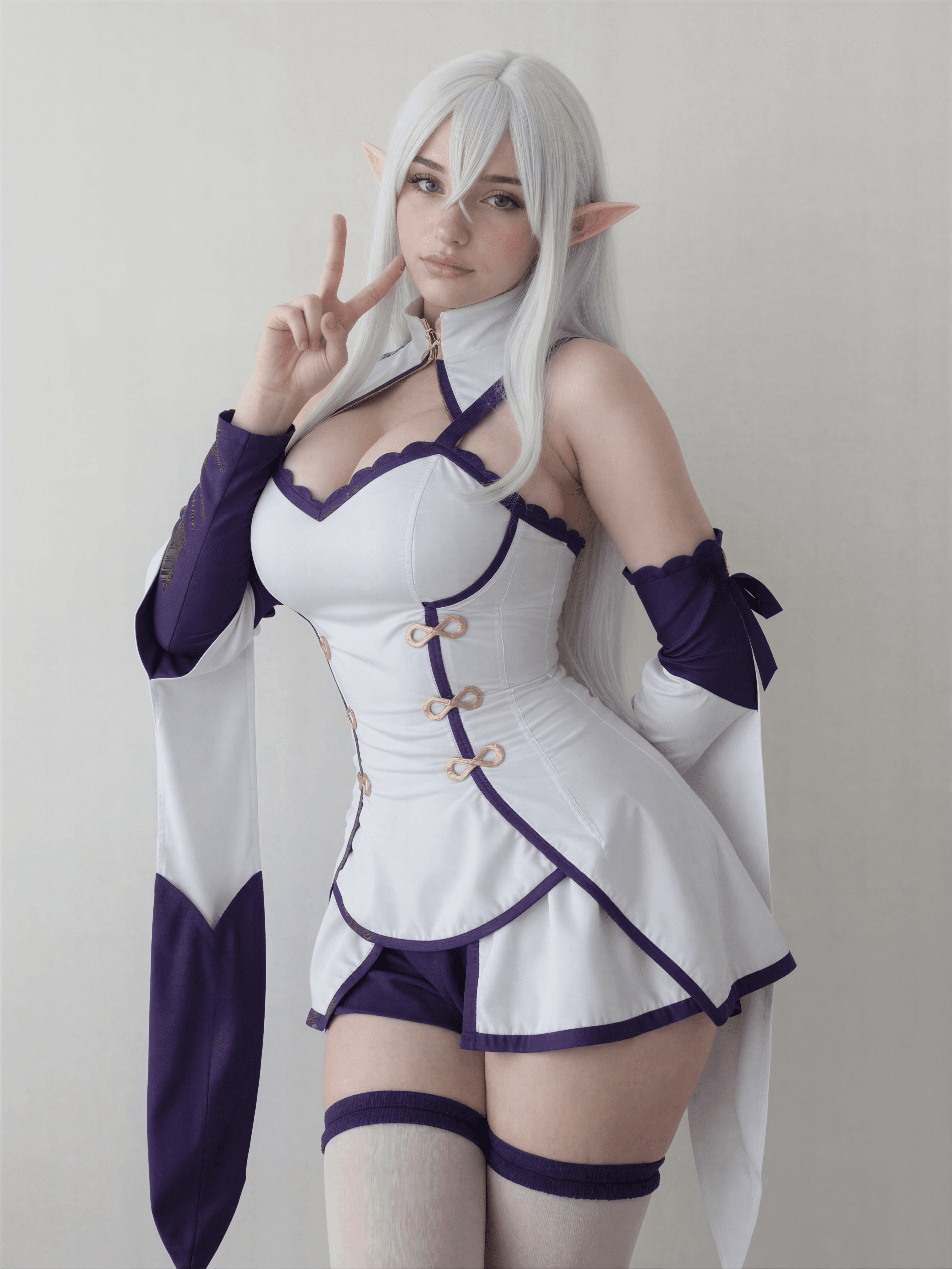 ✨ Channeling my inner elf queen today! Peace out from the enchanted realm – who's ready for some fantasy fun? 🧝‍♀️ #CosplayVibes #NatalieBrooks #ElfMagic