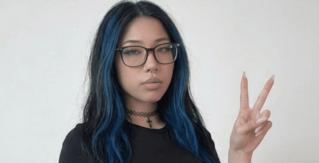 Violet Noirey banner